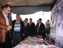 Yoksul çocuklarını sevindirecekler